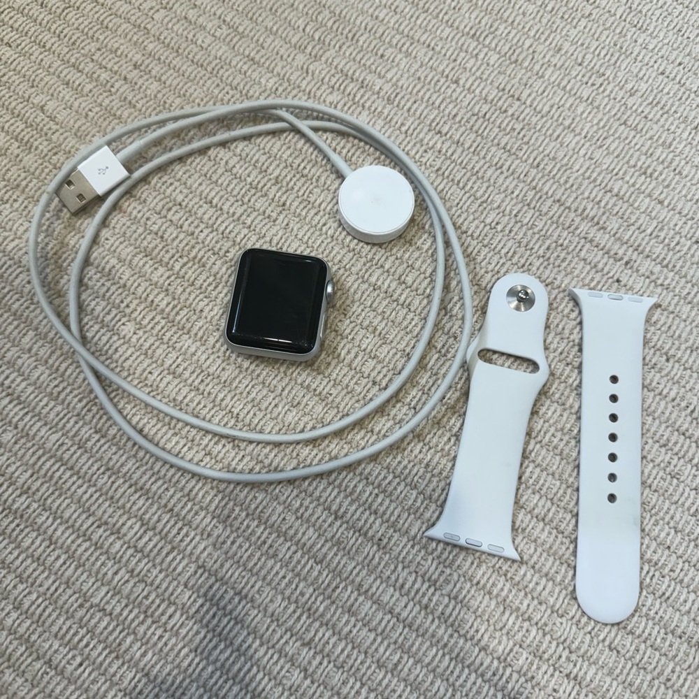 Apple Watch Series 3 38mm with 2 straps
